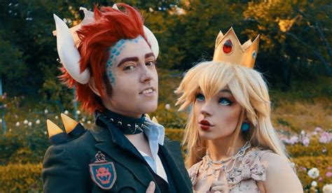 Lovebunny and DinoGraveyard Cosplay are a Couples Cosplay Triumph