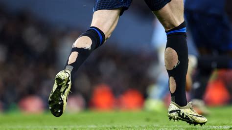 Why Do Footballers Cut Holes In Their Socks Trend Adopted By Bukayo