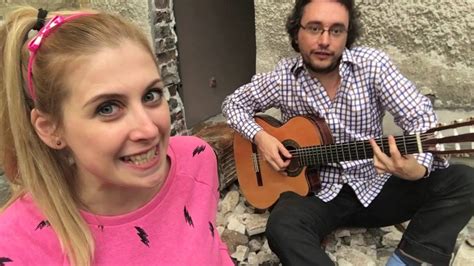 Laura Laune Et Guy Tarr Ro Pour Faire Un Attentat Youtube