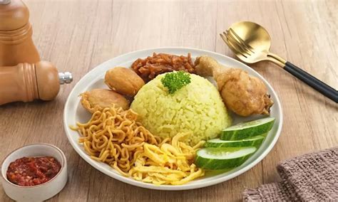 Cara Membuat Nasi Kuning Praktis Yang Enak Di Rumah