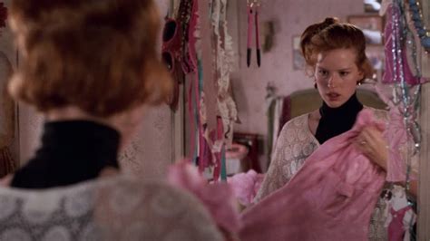 How To Decorate Your Home Like Andie S Bedroom In Pretty In Pink