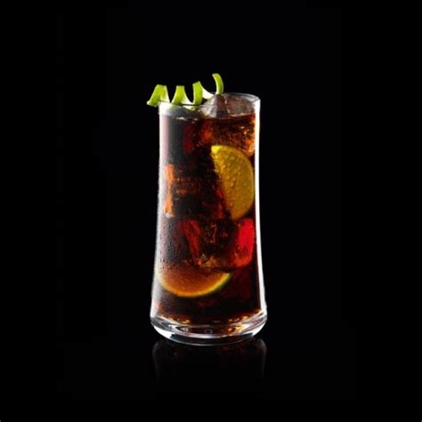 Hennessy and Coke Recipe | Bevvy