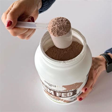 Best Protein Powders of 2025: According to a Dietitian | GNC