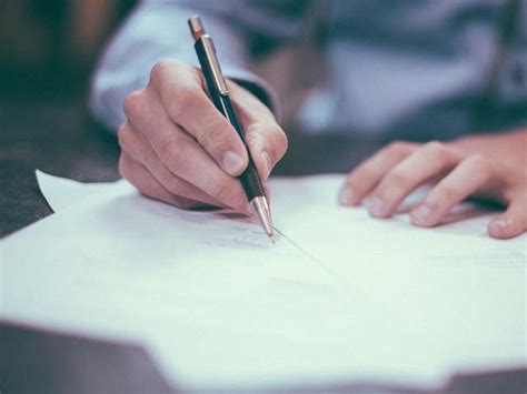 O que faz um escriturário? Confira tudo sobre a profissão