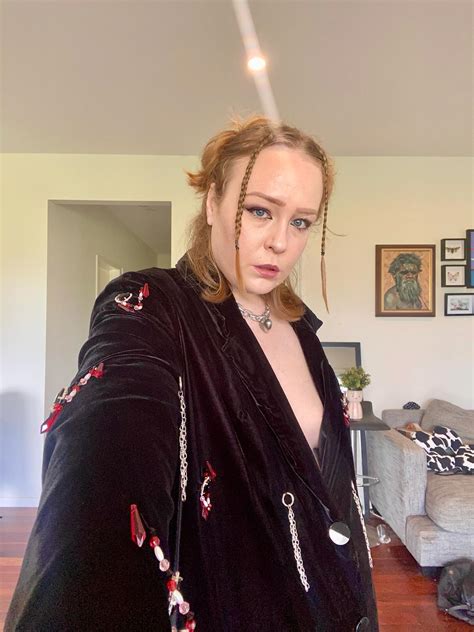 Repost If You Love Hot Bitches Comment If You Love Hot Fashion Tag Your Bestie If They Love Both
