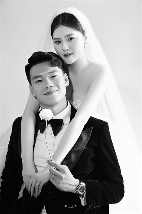 Trọn bộ ảnh cưới đẹp lung linh của trung vệ Thành Chung và bạn gái hot girl