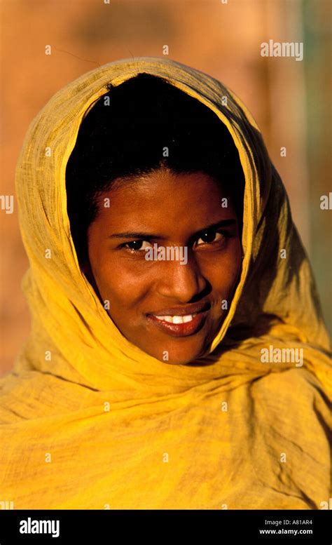 Woman Mauritania Portrait People Hi Res Stock Photography And Images