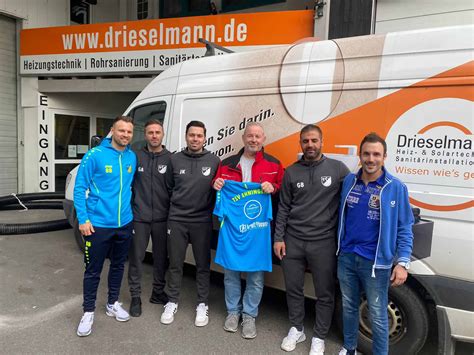 Dank an Sponsoren von Trainingsanzügen TSV Ehningen Fussball