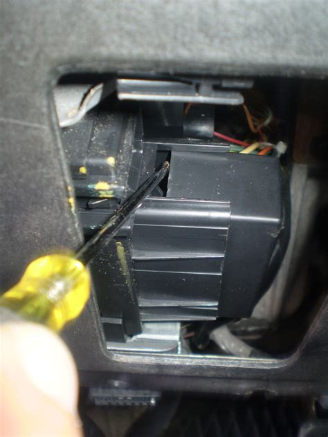 Where Is The Turn Flasher Relay On An 03 2500 2000 2006 And 2007 2014 Chevrolet Silverado And Gmc