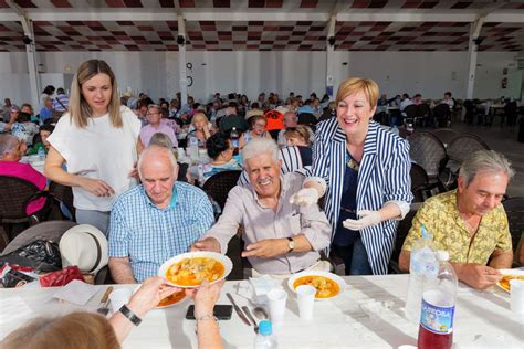 Argamasilla De Alba Rinde Homenaje A Sus Mayores En El D A