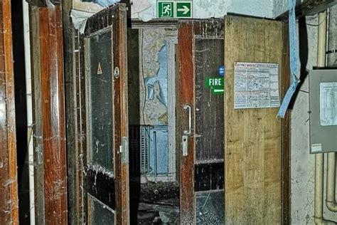 NatWest Bank Rotherham: Eerie photos show inside vaults at abandoned ...
