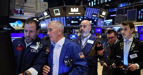 Wall Street Ends Higher Earnings Jobs Report In Focus Reuters