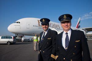 piloto de aviacion funciones perfil carrera  mas