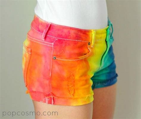 40 Fun And Colorful Diy Tie Dye Designs Diy Tie Dye Shorts Tie Dye