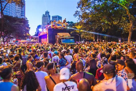 Carnaval de BH comemorando quase meio século de existência Banda Mole