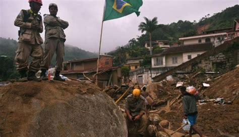 Aumentan Las Víctimas Por El Ciclón Que Ataca El Sur De Brasil