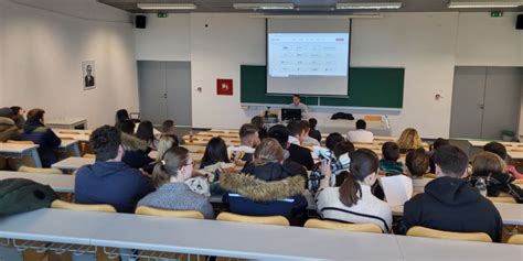 Fakultet Informatike I Digitalnih Tehnologija Business Class Ris