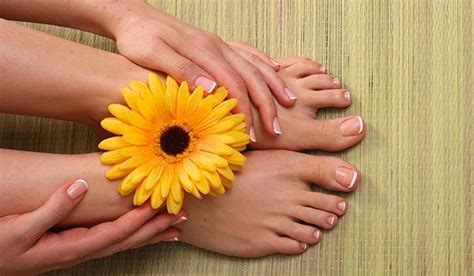 3 Ways To Exfoliate Feet During The Monsoons Exfoliate Face Skin