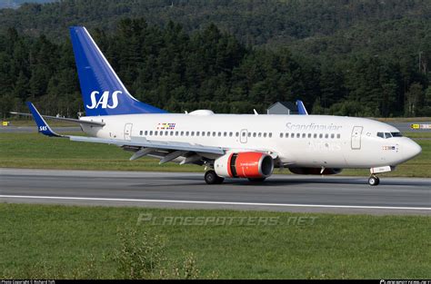 Ln Rnw Sas Scandinavian Airlines Boeing Wl Photo By Richard