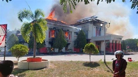 Buntut Kantor Bupati Pohuwato Gorontalo Hangus Dibakar Ratusan ASN