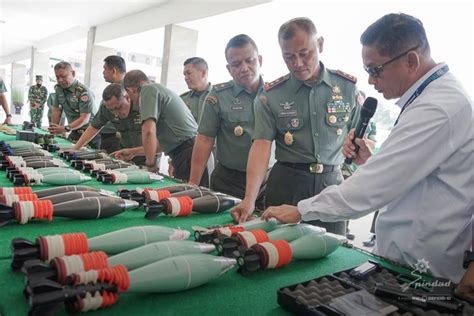 Inilah Alat Instruksi Jenis Jenis Senjata Buatan Pindad Bandung Untuk