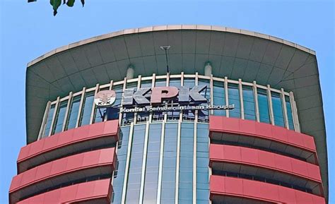 Kpk Geledah Kantor Kemensos Usut Korupsi Bansos Beras Kabariku