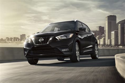 Nissan Kicks vs Nissan Rogue | Maus Nissan