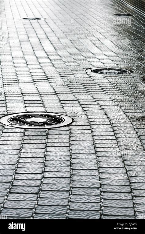 Sewer Manhole Hi Res Stock Photography And Images Alamy