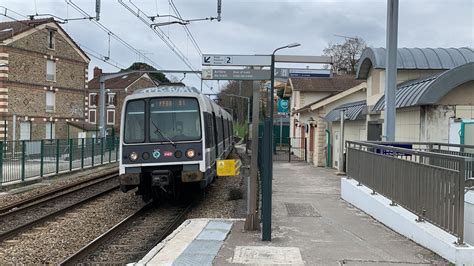 RER B MI79 En Gare De Orsay Le Guichet YouTube