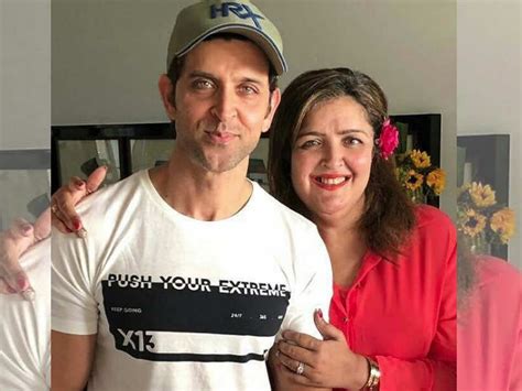 Pic: Hrithik Roshan and sister Sunaina are all smiles for the camera