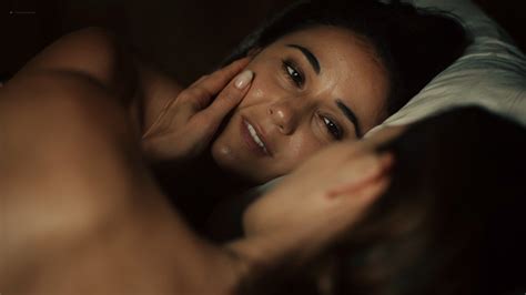 Emmanuelle Chriqui Lesbian Sex With KaDee Strickland Nude Topless