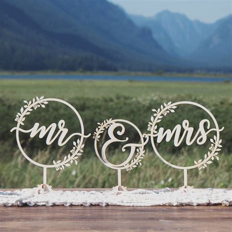 Mr And Mrs Wedding Signs Mr And Mrs Sign Wedding Decor Etsy