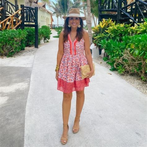 5 Tips For Wearing Shorts Over 40 Cyndi Spivey Fashion Summer