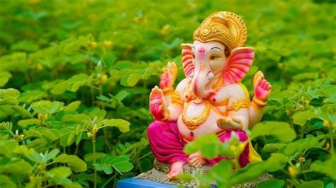 Ashadha Vinayaka Chaturthi 2024 कब ह आषढ वनयक चतरथ अभ नट कर