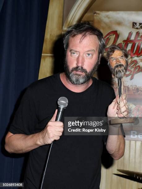 Tom Green Unveils His Shrunken Head Sculpture At The Golden Tiki Photos And Premium High Res