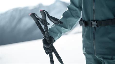 Expert Tips and Tricks: Find Your Perfect Ski Pole Size