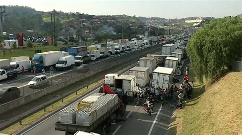 Caminhoneiros Voltam A Bloquear Rodovias Em Sp Contra A Alta Do Diesel