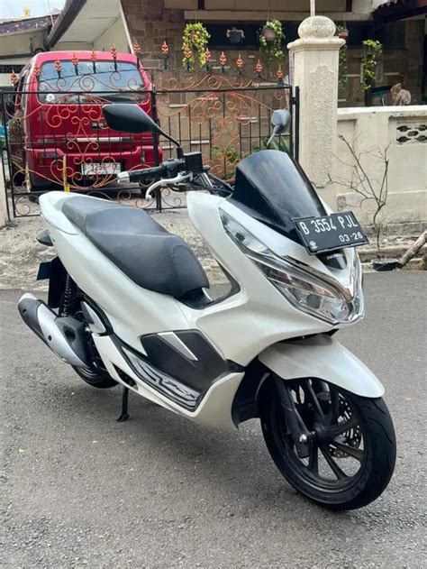 Honda Pcx Cbs Iss Tahun Super Mulus Orisinil Siap Pakai