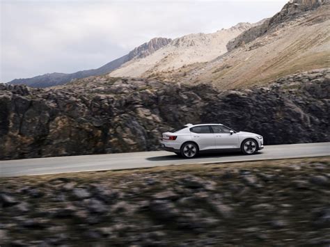 Más autonomía y más potencia de recarga para el Polestar 2