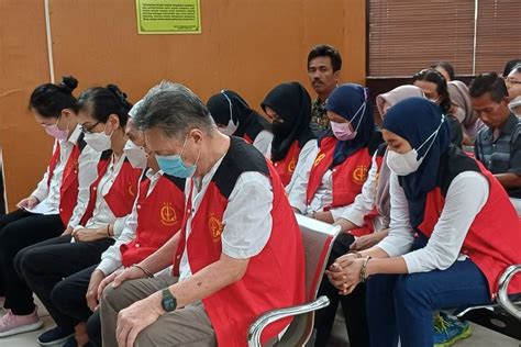 Foto Uang Bantuan Dan Restitusi Senilai Rp Juta Ringankan Vonis