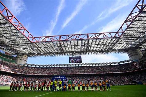 Highlights Troppo Milan Per Il Lecce E Bufera In Tribuna