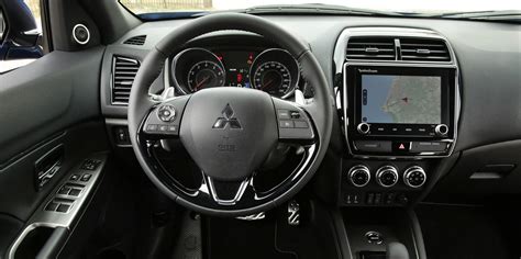 Mitsubishi ASX Interior & Infotainment | Carwow