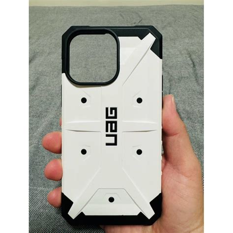 uag iphone  pro max