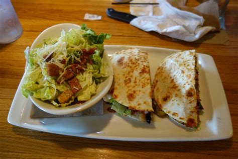 Quesadilla Burger at Applebee’s – Social Vixen