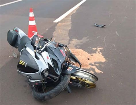 Motociclista Fica Ferido Ao Bater Na Traseira De Carro Em Rodovia De