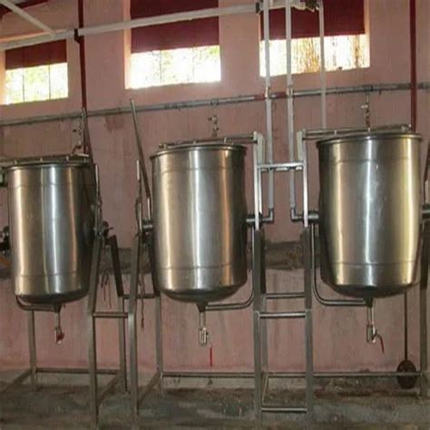 Silver Double Jacketed Vessel For Sambar Ltrs Material Grade