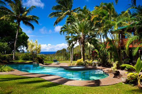 Is Owning a Maui Bed and Breakfast Your Dream? Start With a Property ...