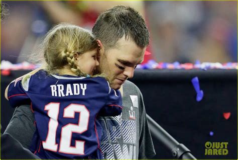 Tom Brady's Wife & Kids - See Photos of Them at His Past Super Bowls ...