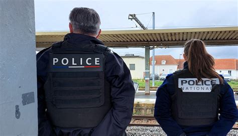 Essonne Un Homme Poignard Plusieurs Reprises En Pleine Rue