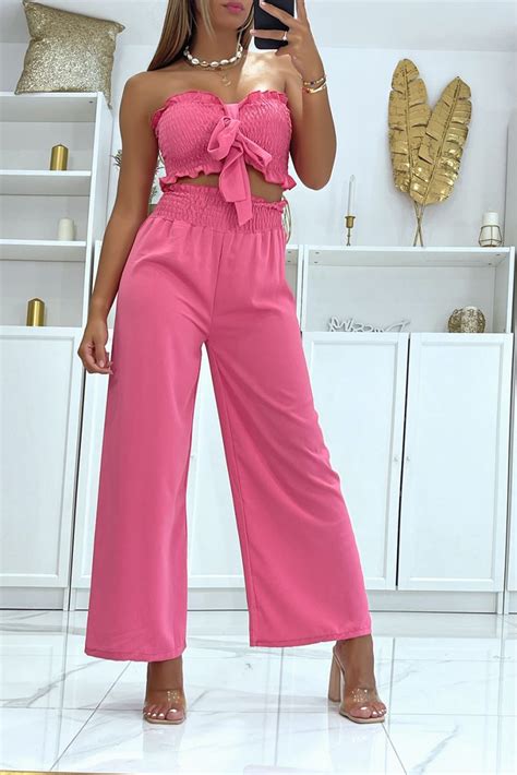 Fuchsia Zomerset Met Geknoopte Crop Top En Wijde Soepelvallende Broek